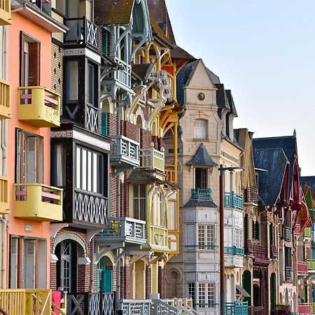 IDÉALEMENT SITUÉ LE STUDIO Les Locations ISAHORA sont aussi à 2 pas du Château d'Eu, des Falaises du Tréport, de MERS les Bains et aux portes de la BAIE DE SOMME Eu (Senna Marittima) Esterno foto